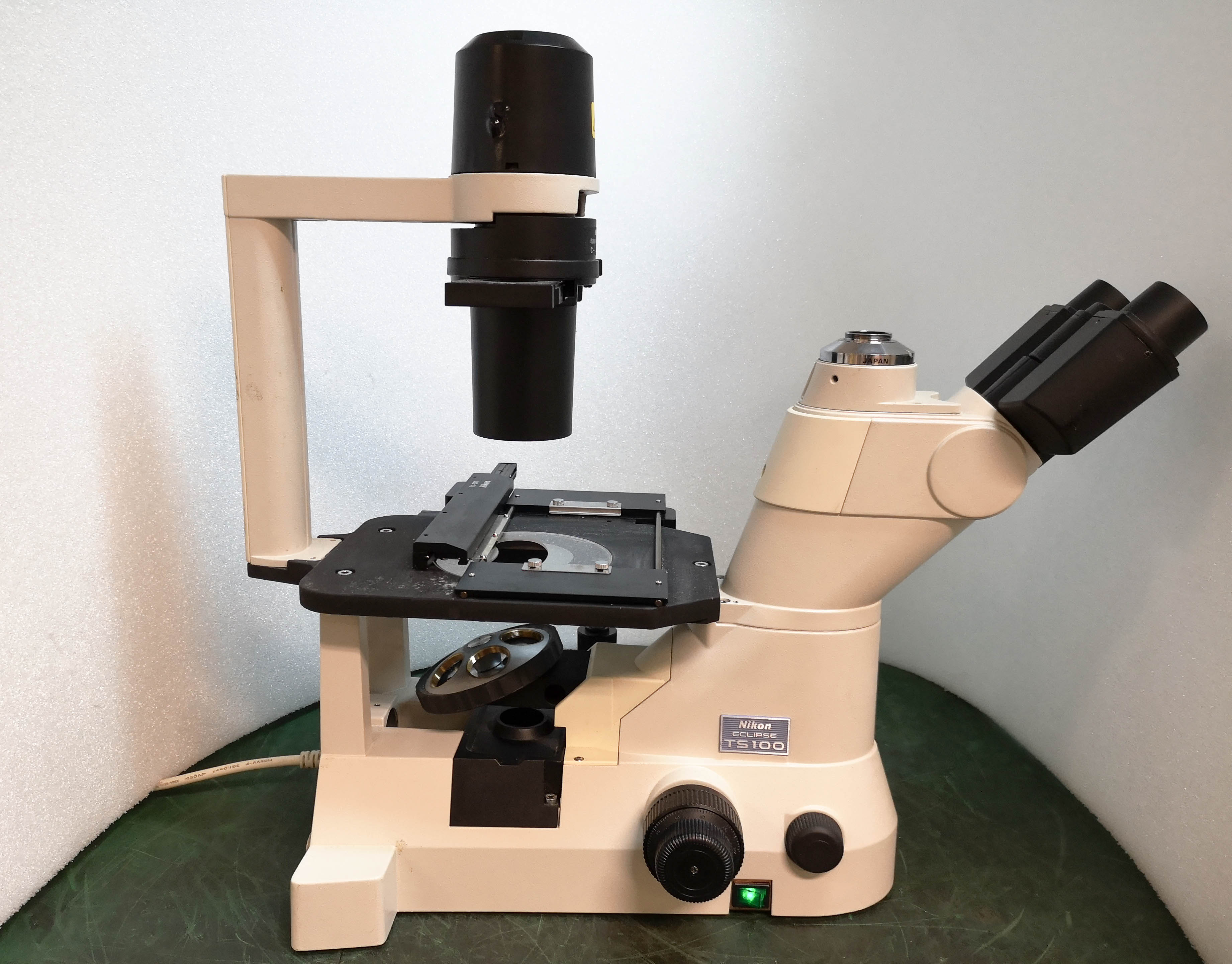 12752 Nikon Inverted Phase Contrast Microscope W Xy Stage Eclipse